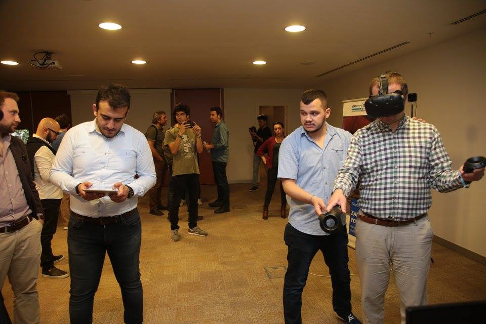 Türkiye Sanal Gerçeklik Etkinliği'nde HTC Vive demosu